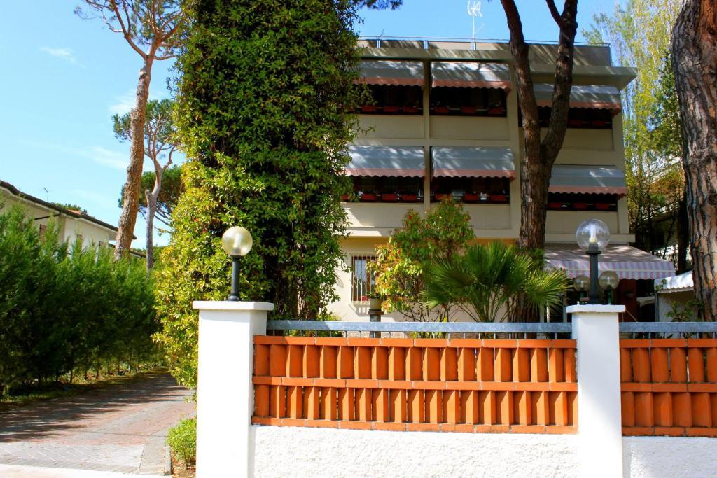 Hotel Manuela 钦克亚勒 外观 照片