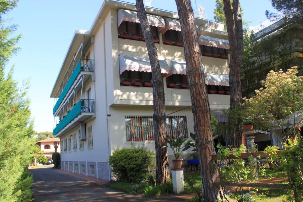Hotel Manuela 钦克亚勒 外观 照片